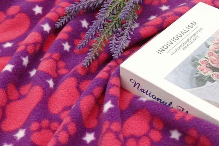 Šunų letenėlių spausdinimas Polar Fleece audinys