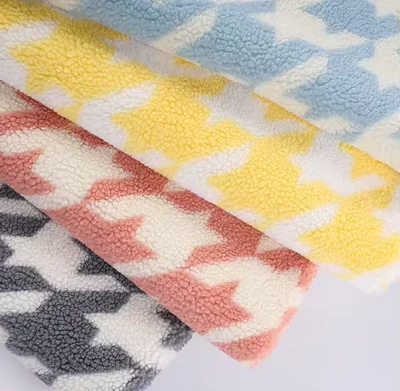 „Houndstooth“ šerpa ėrienos kailio vilnos audinys